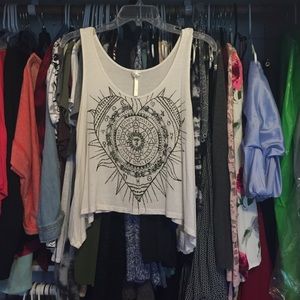 Super cute crop top!!