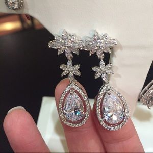 Cubic Zirconia with Silver chandelier ear rings