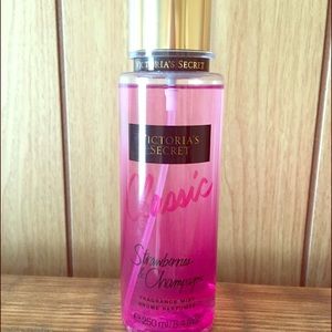 Victoria's Secret strawberries & champagne mist