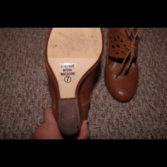 *sold on mercari*Modcloth cutout wedges - Picture 3 of 3
