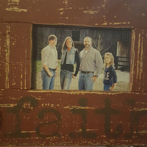 Meet your Posher, Beverly - Picture 3 of 4