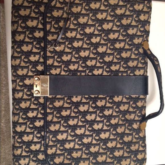 Dior portfolio case