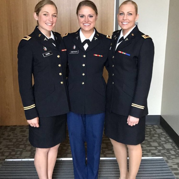 Meet your Posher, Bailey - Picture 2 of 2