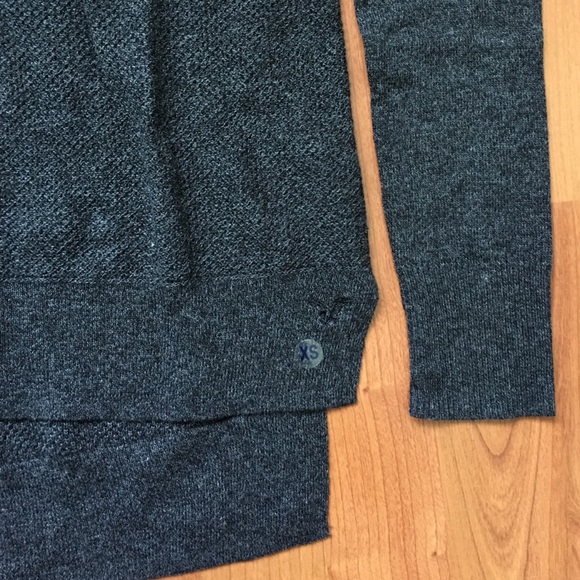 AMERICAN EAGLE | Grey Long Hi-Lo Hem Long Sleeve Sweater NWT - Picture 3 of 4