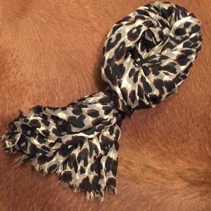 Ann Taylor Cheetah/Snow Leopard scarf