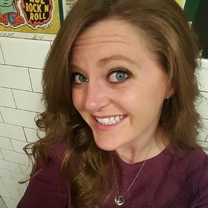 Meet your Posher, Whitney