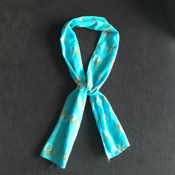 Dooney and bourke scarf Clearance