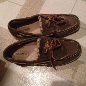 Dark Green and plaid Sperrys