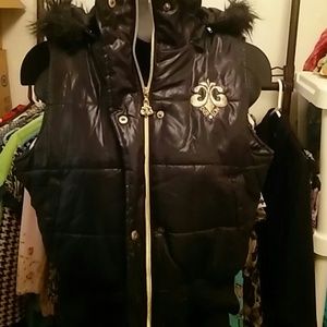 Nice Dereon Outerwear with Faux Fur Hood