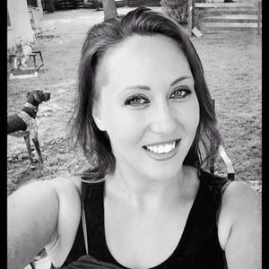 Meet your Posher, Riana