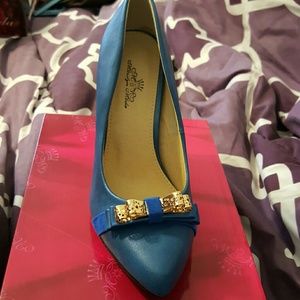 Beautiful, blue high heels bnib
