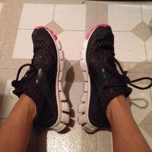 Reebok  gray and pink