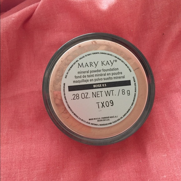 Beige 0.5 Mary Kay mineral powder foundation