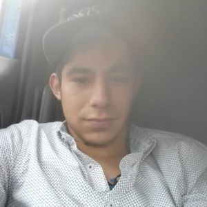 Meet your Posher, Luis daniel sanchez