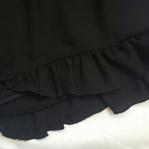 Black ruffle bottom shorts Romper - Picture 3 of 3