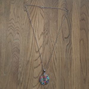 Floral pendent necklace