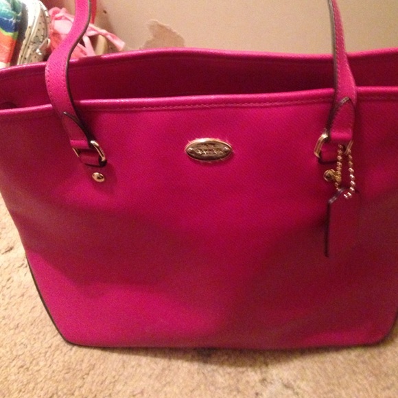 Fushia Coach tote bag