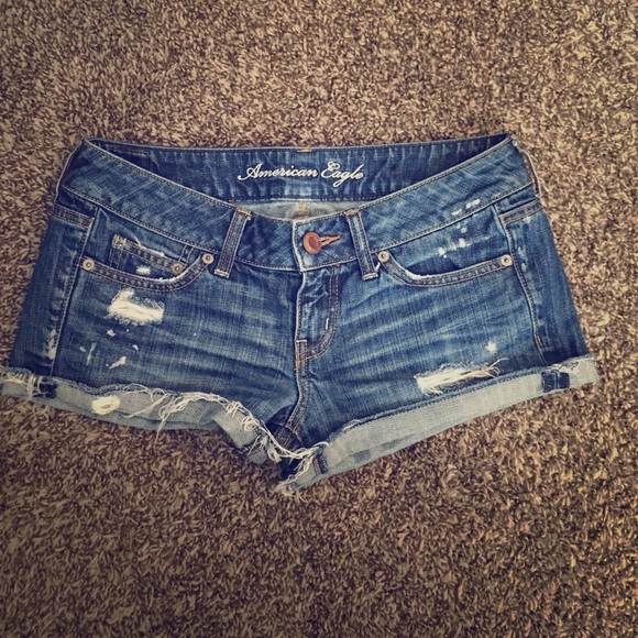 American eagle size 4 dark blue tiger strip short