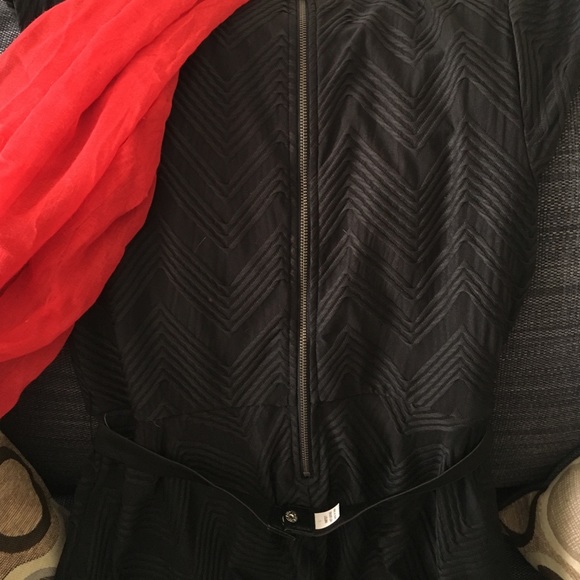 ⭐️SALE⭐️🎀CLASSY BLACK DRESS by Candies🎀 Sz Lrg - Picture 3 of 3