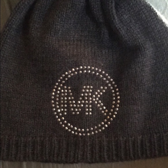 Hat - Picture 1 of 2