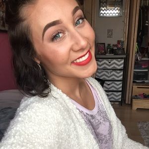 Meet your Posher, Tara