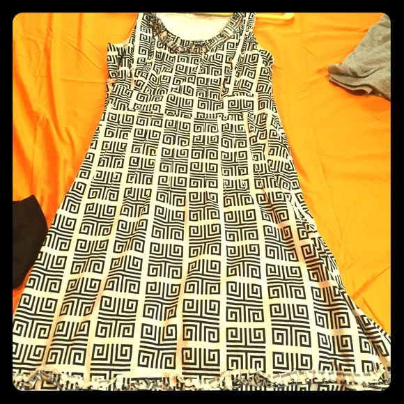 Tory Burch cotton sleeveless dress w fray design.