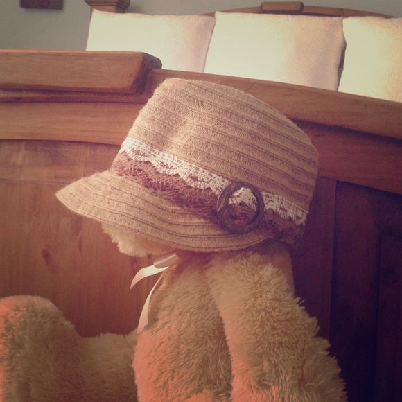 Donated to goodwill  San Diego Hat Co