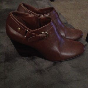 Wedge Heeled Booties Size 7.5 Call It Spring