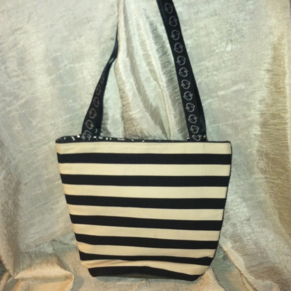 💥 Reduced 💥 Sugar Plum Tote - Picture 2 of 4