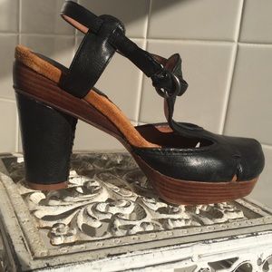 Biviel black heels 7