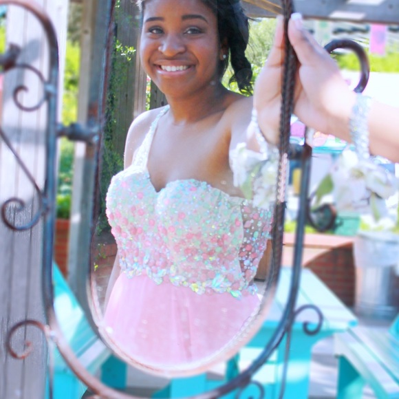 BEAUTIFUL CORAL PROM DRESS!! - Picture 3 of 3