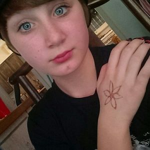 Meet your Posher, Ava