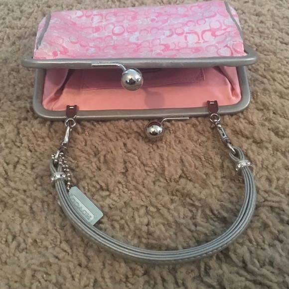 COACH Sig  pattern event mini - Picture 4 of 4