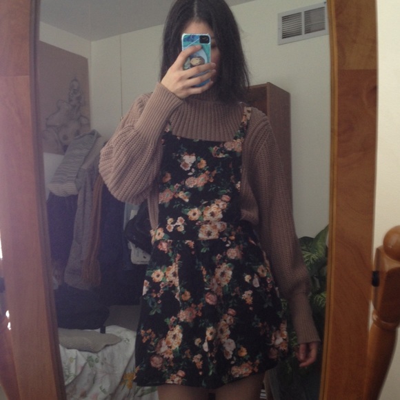 💌 SOLD 💌 Floral Overall Dress