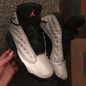 Jordan 13's reflective silver size 6Y