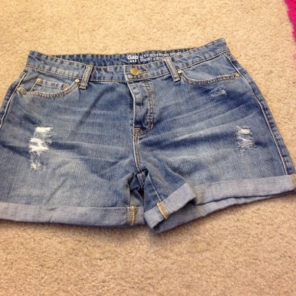 Sexy boyfriend shorts!!