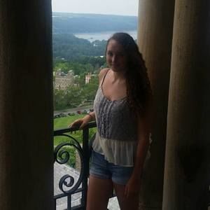 Meet your Posher, Julianna