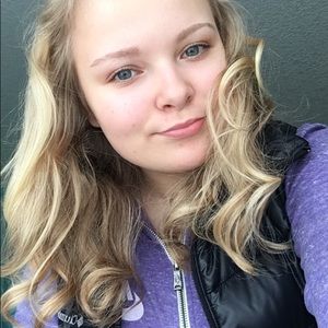 Meet your Posher, Karissa