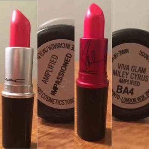 NEW! Mac Lipstick Bundle