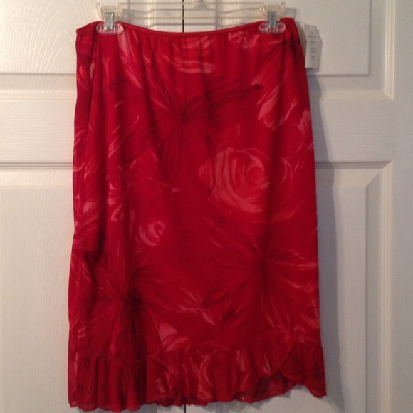 RED FLORAL Top & Skirt