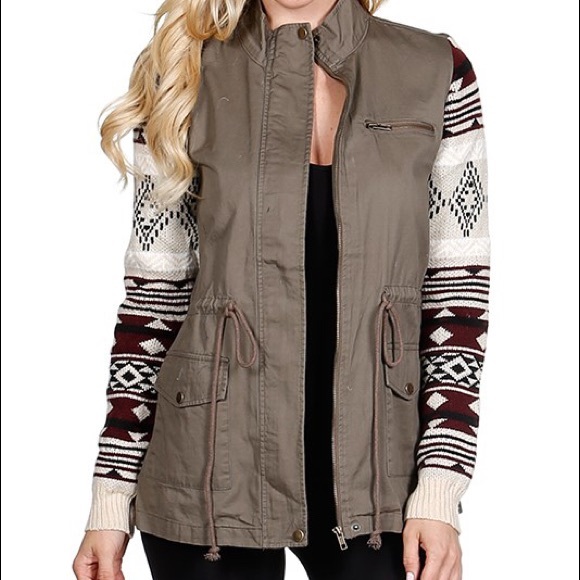 🎉SALE🎉 Olive cargo jacket with Aztec sleeves