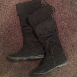 Knee/thigh high black boots