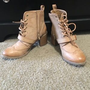 Mia girl never worn boots!