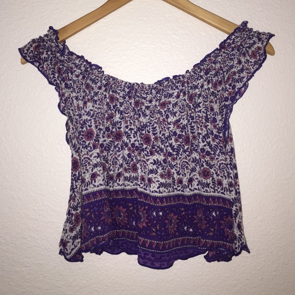 Urban Outfitters off the shoulder top. - Picture 1 of 3