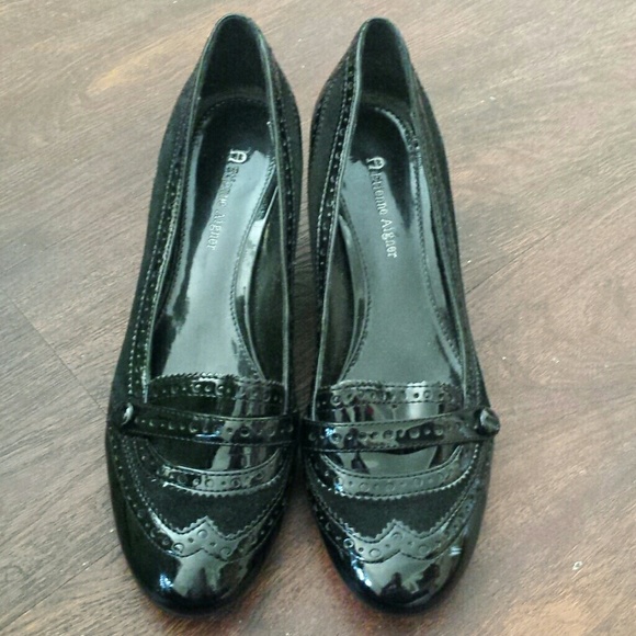 Suede/Patent Loafers with Kitten Heel Size 8