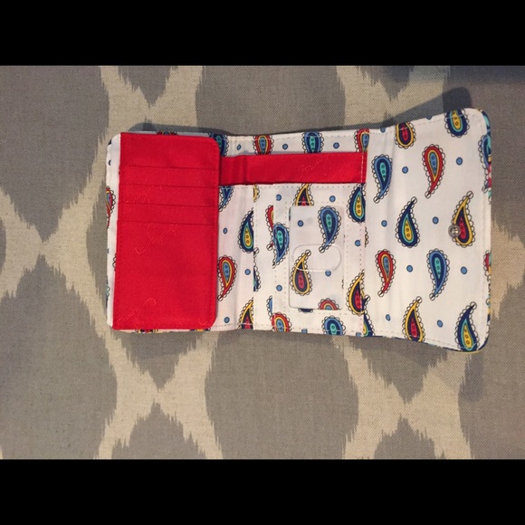 Vera Bradley Wallet - Brand New With Tags - Picture 2 of 2