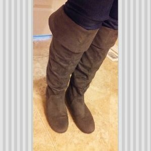 🎀Adorable Grey Boots?