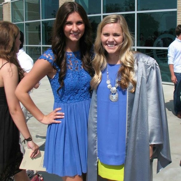 Periwinkle lace dress - Picture 3 of 3