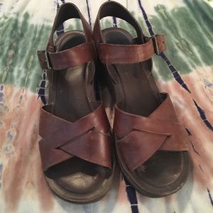 Kork Ease wedge sandal, size 9