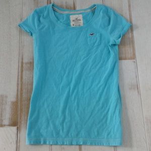 Hollister tee